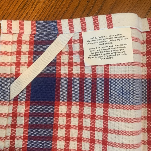 NEW Bundle of Two Decretive Kitchen Towels - Picture 7 of 11
